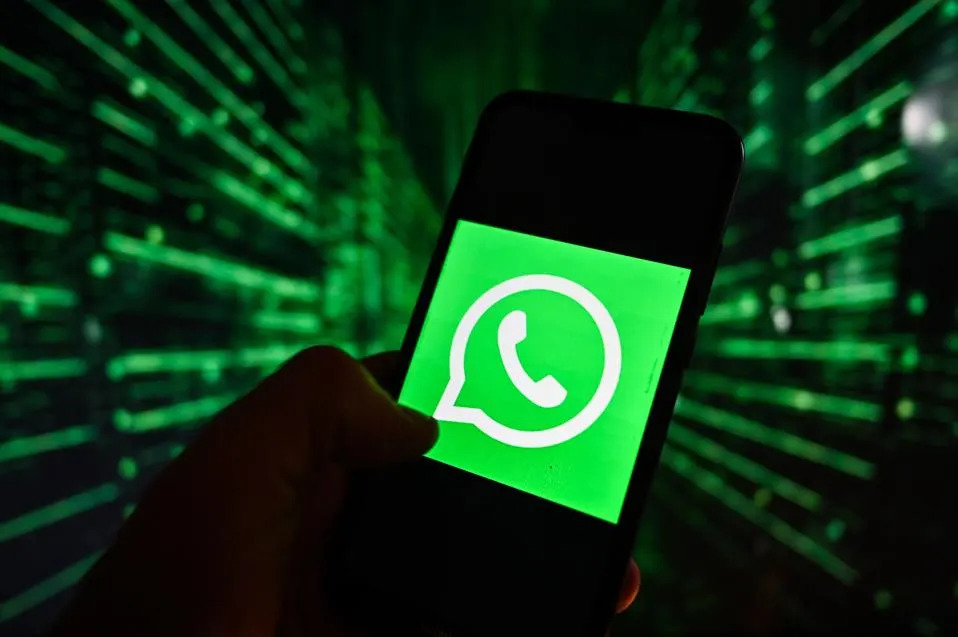 2 in 1 - WhatsApp Data + Live Login